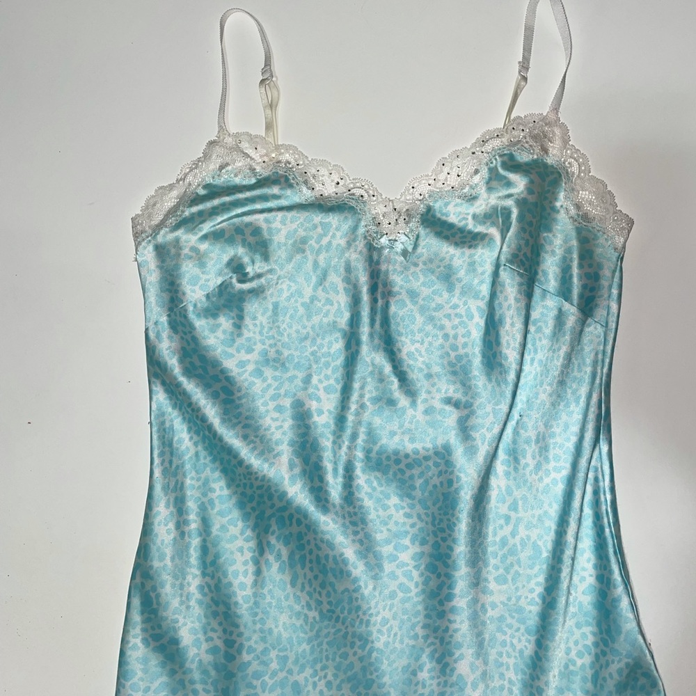 Vintage Victoria’s Secret Intimate and sleepwear satin mini night slip - Picture 2 of 4